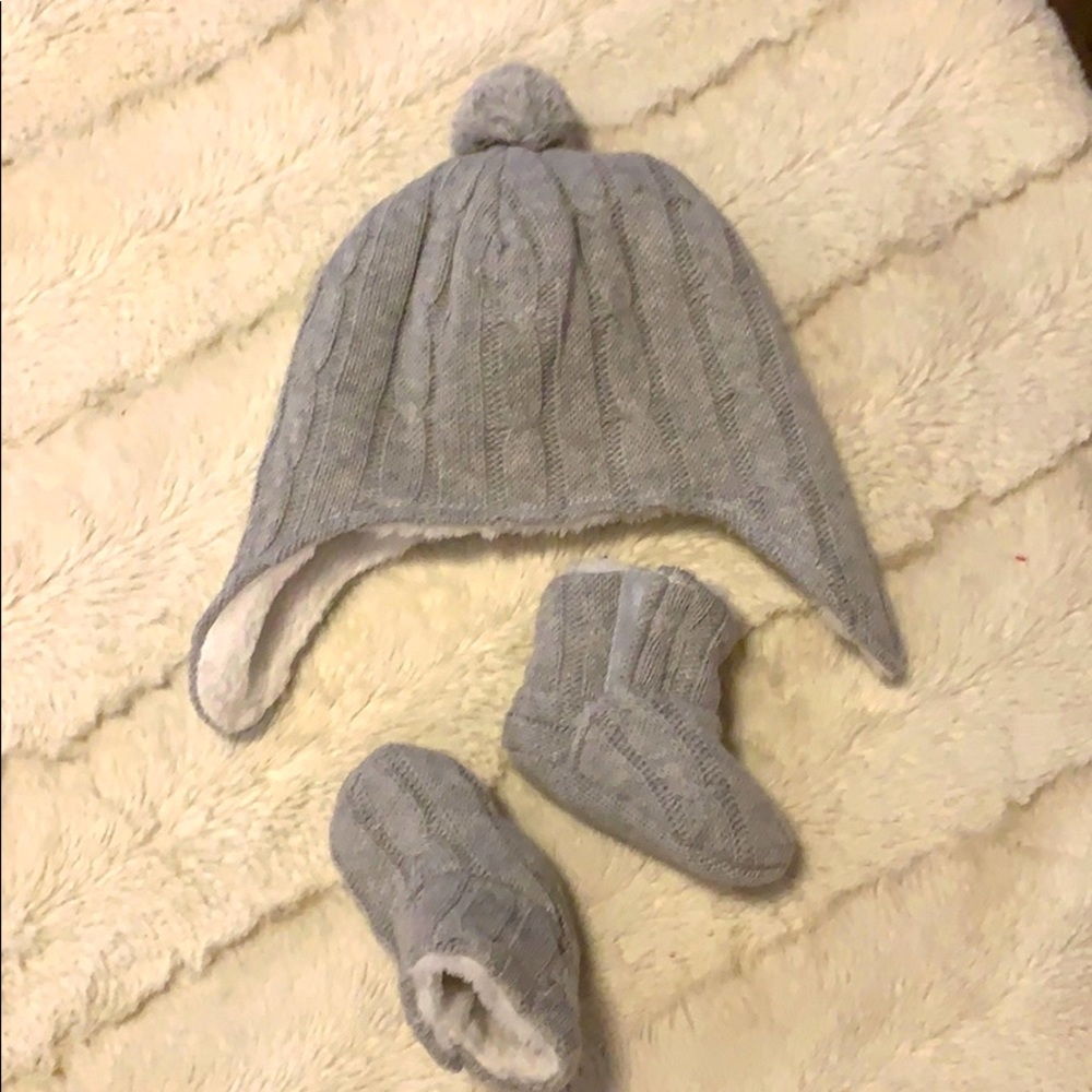 Infant winter hat and matching boots